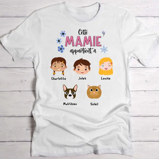 Cette mamie appartient à - T-Shirt personnalisé