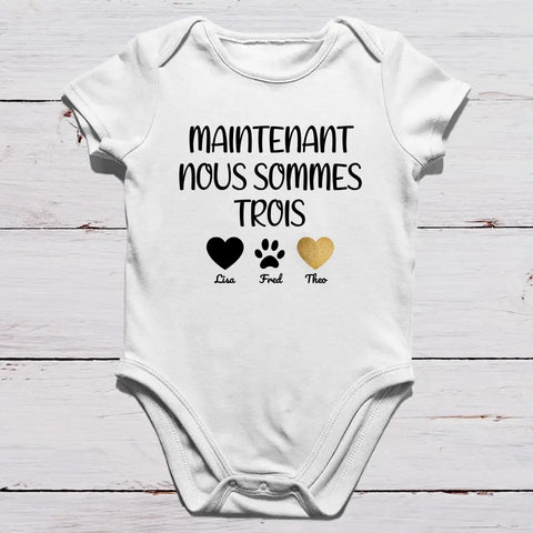 Maintenant, nous sommes quatre - Body bébé personnalisé - Featured Image