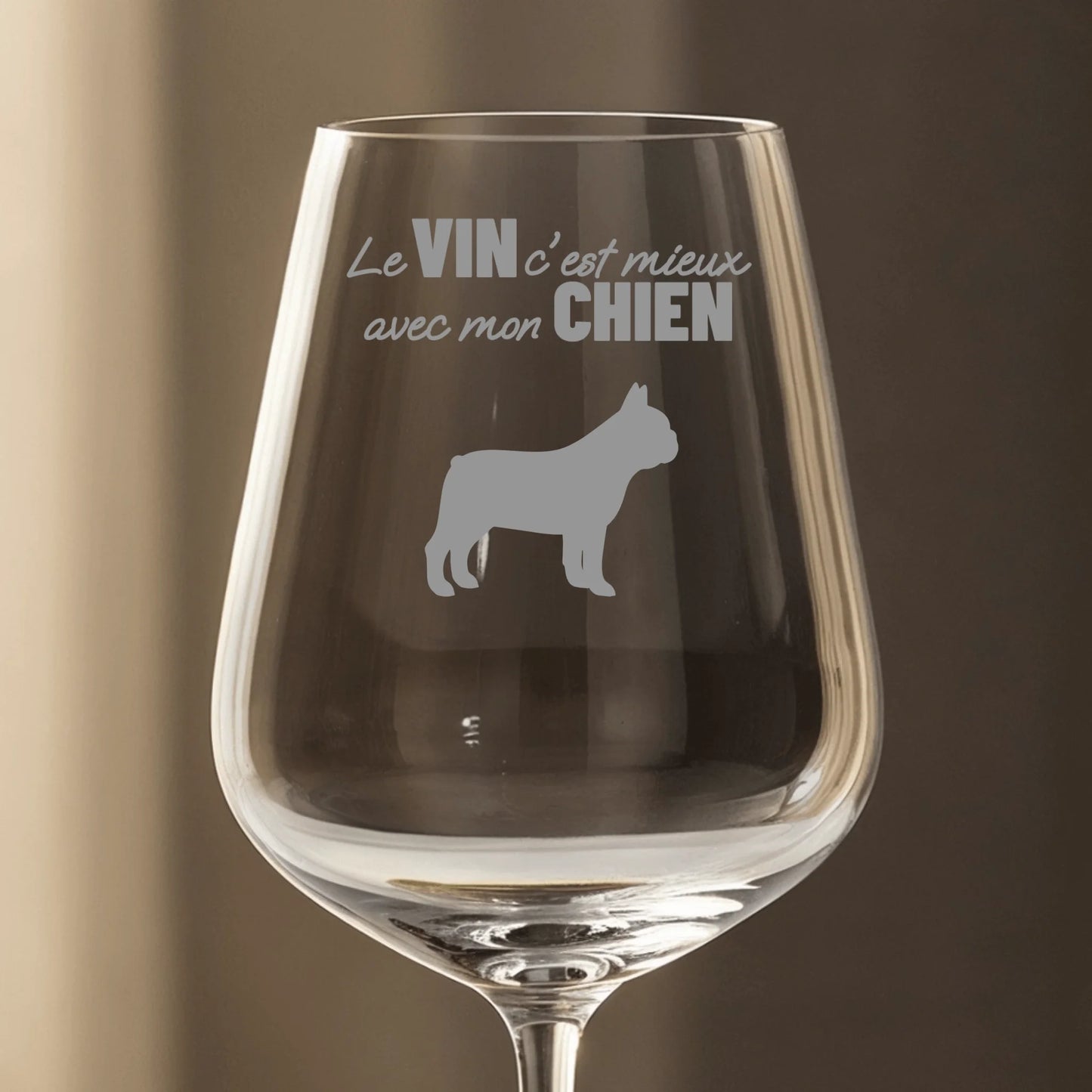 Le vin c'est mieux avec mon chien - Verre à vin personnalisé