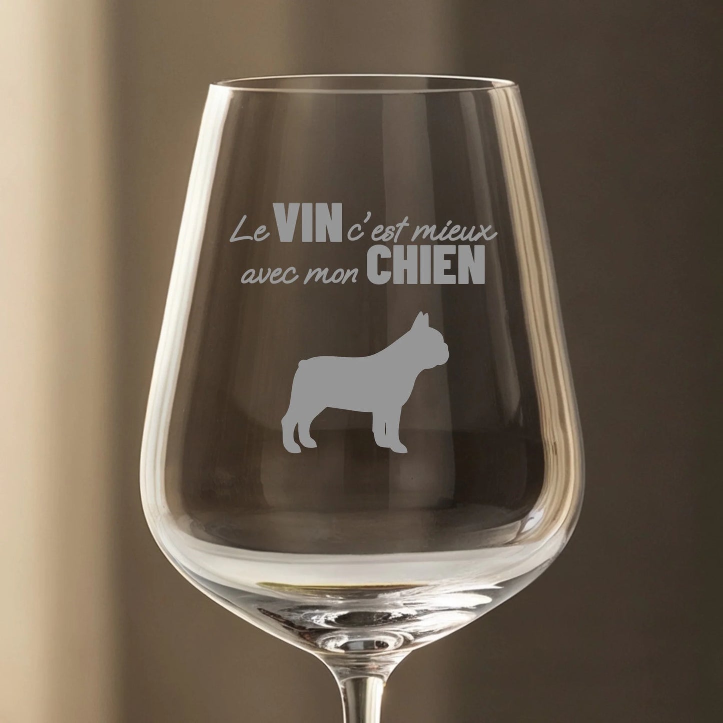 Le vin c'est mieux avec mon chien - Verre à vin personnalisé